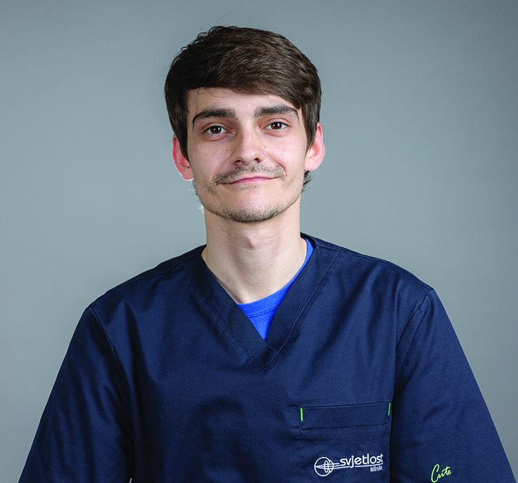 Dino Kondres - Operationssaal